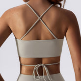 Sujetador deportivo con cordones